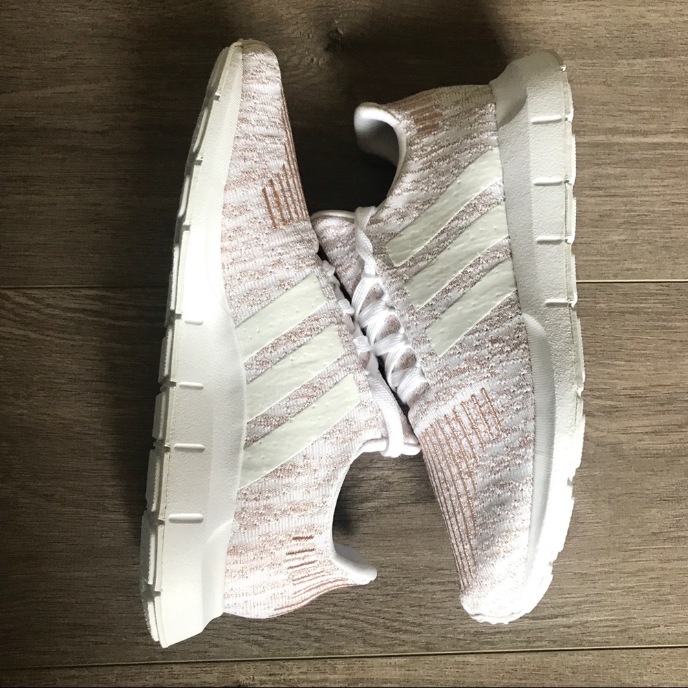 NWT Adidas Swift Run Women’s Shoes - Picture 6 of 7